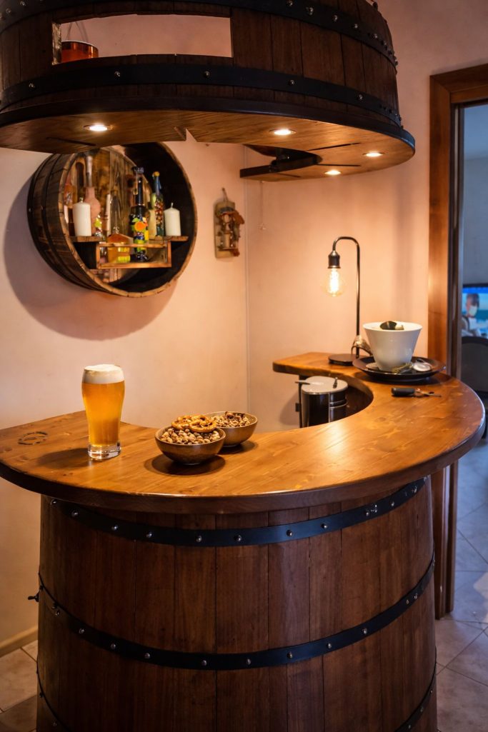 Comptoir d'angle avec porte verre